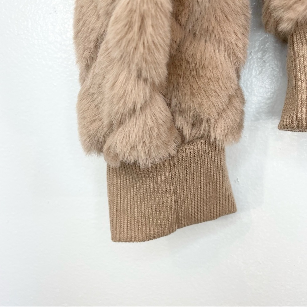 M cozy, soft, crewneck, tan, beige sweat sweater - Picture 2 of 10